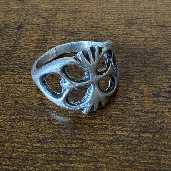 Jewelry - Vintage Abstract Design Silver Ring